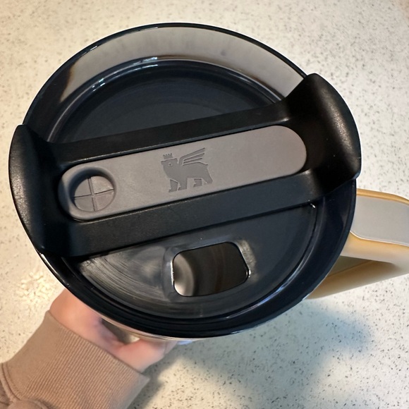 ⚜️🦅 RARE - Yarrow 30 oz. Stanley Quencher Flowstate Tumbler🦅⚜️ - Picture 3 of 6